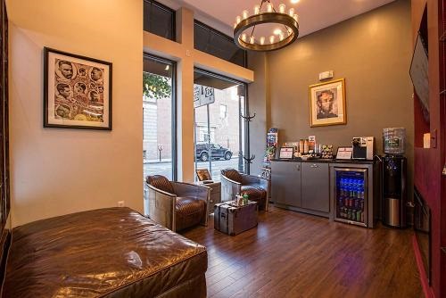 Image for 18|8 Fine Men's Salons with ID of: 4432463