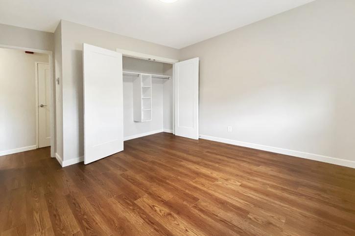 Image for Pembridge Square Apartments with ID of: 3978555