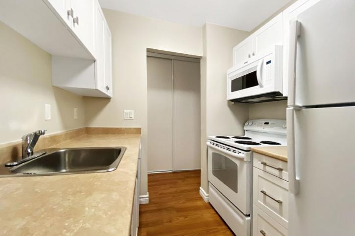 Image for Pembridge Square Apartments with ID of: 4471315