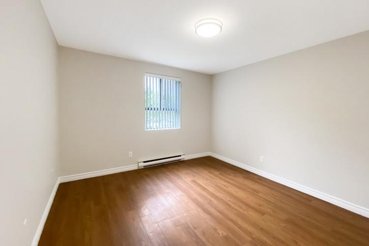 Image for Pembridge Square Apartments with ID of: 4471325