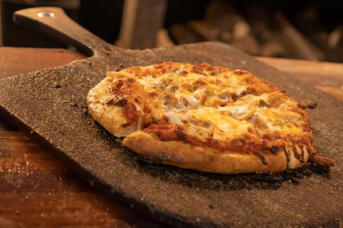 Image for Books n Brewz Pizzeria with ID of: 4480780