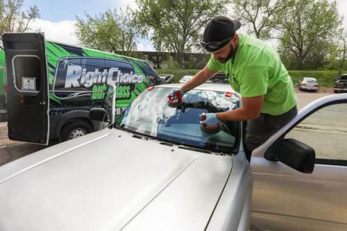 Image for Right Choice Auto Glass & Tint with ID of: 4491197
