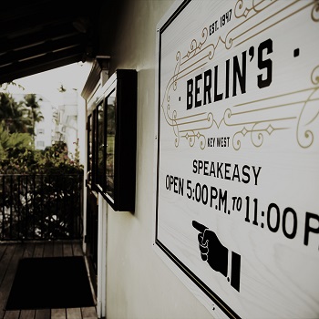 Image for Berlin's Cocktail Bar & Lounge with ID of: 4753401