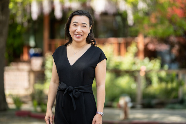 Image for Helen Chu with ID of: 6102680