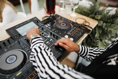 Image for Best Day DJ with ID of: 4943888