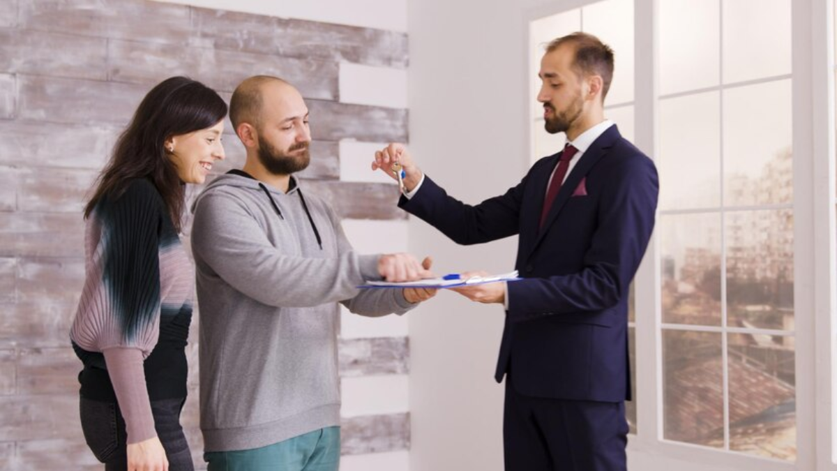 Image for Digital Classrooms: How Online Real Estate Courses Enhance Career Growth with ID of: 6180247