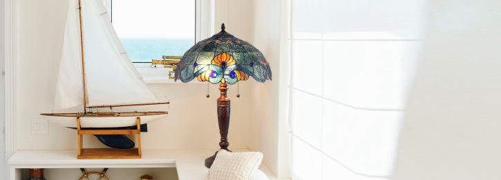 Image for Art glass lamp with ID of: 4615372