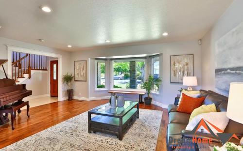 Image for DreamHome Remodeling & Builders with ID of: 5204955