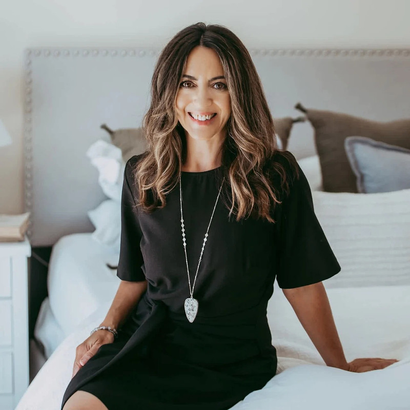 Image for Adrienne Mineiro with ID of: 6263244