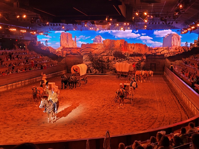 Image for Dolly Parton's Stampede with ID of: 5256713