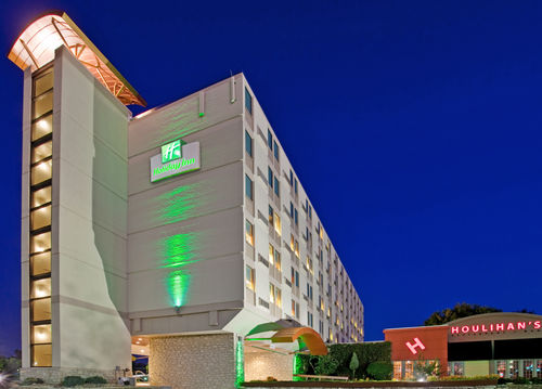 Image for Holiday Inn Manhattan Campus with ID of: 629678