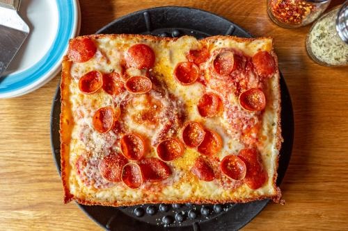 Image for Blue Pan Pizza with ID of: 5336184
