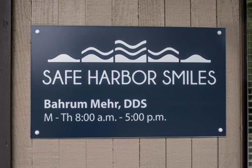Image for Safe Harbor Smiles with ID of: 5358625