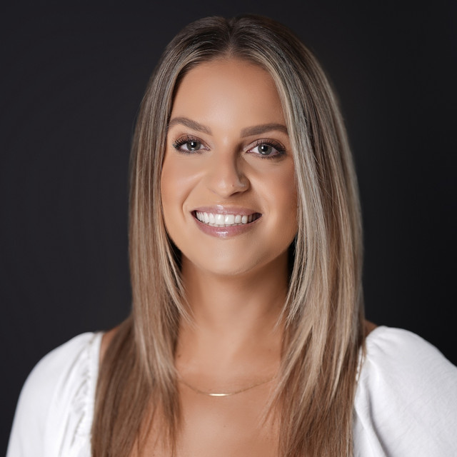 Image for Sarah Hutchinson with ID of: 6344047