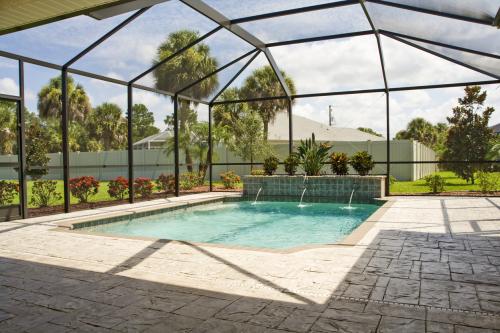 Image for Designer Pools & Enclosures with ID of: 5459511