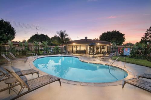 Image for Grove House Apartments with ID of: 5484285
