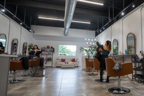 Image for The Warehouse Salon with ID of: 5495202