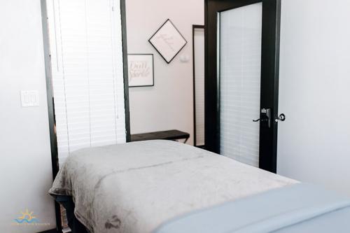 Image for Oceans Calm Massage with ID of: 5502730