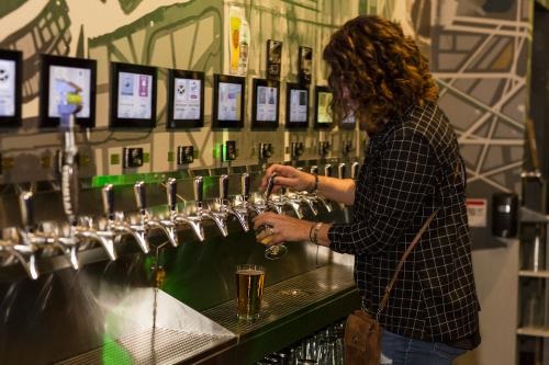 Image for Navigator Taproom with ID of: 4078435