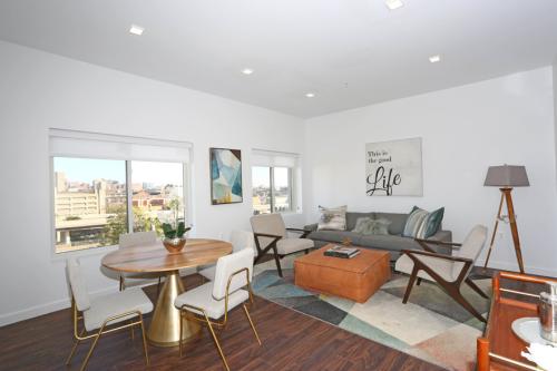 Image for 824 N Calvert with ID of: 5566980