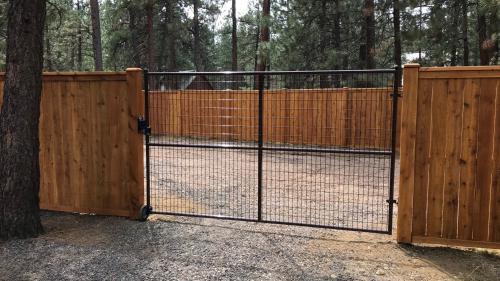 Image for Sisters Fence Company with ID of: 5589351