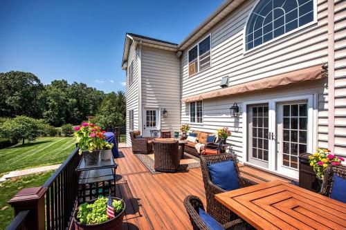 Image for Deck Guardian with ID of: 5617354