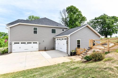 Image for DG Builders with ID of: 5625172