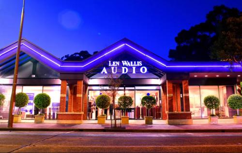 Image for Len Wallis Audio with ID of: 5632928
