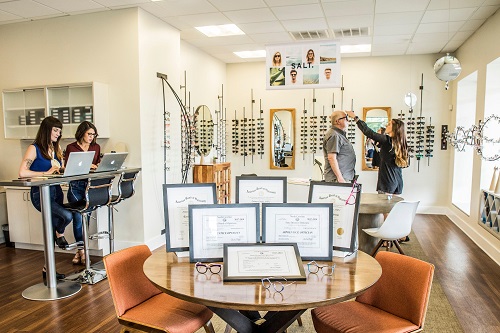 Image for C Distinctive Eyewear with ID of: 5656098