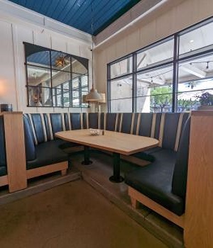 Image for Custom Restaurant Booths with ID of: 5669300