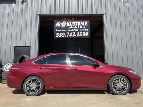 Image for JR KUSTOMZ WHEELS & TIRES with ID of: 5671739
