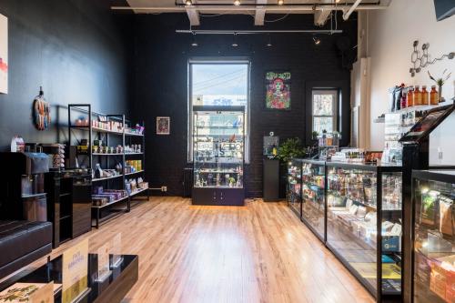 Image for THC Drinks & Edibles by Simply Crafted | Same-Day Delivery with ID of: 5759642