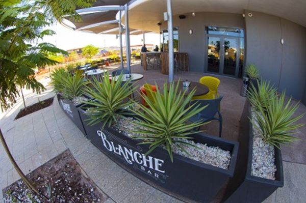 Image for Blanche Bar & Restaurant with ID of: 5802261