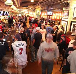 Image for Huberts Sports Bar & Grill with ID of: 650057