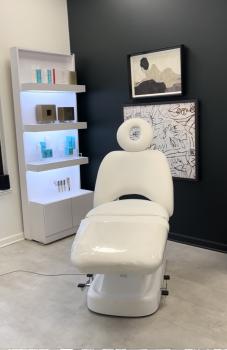Image for The Face Place with ID of: 5804446
