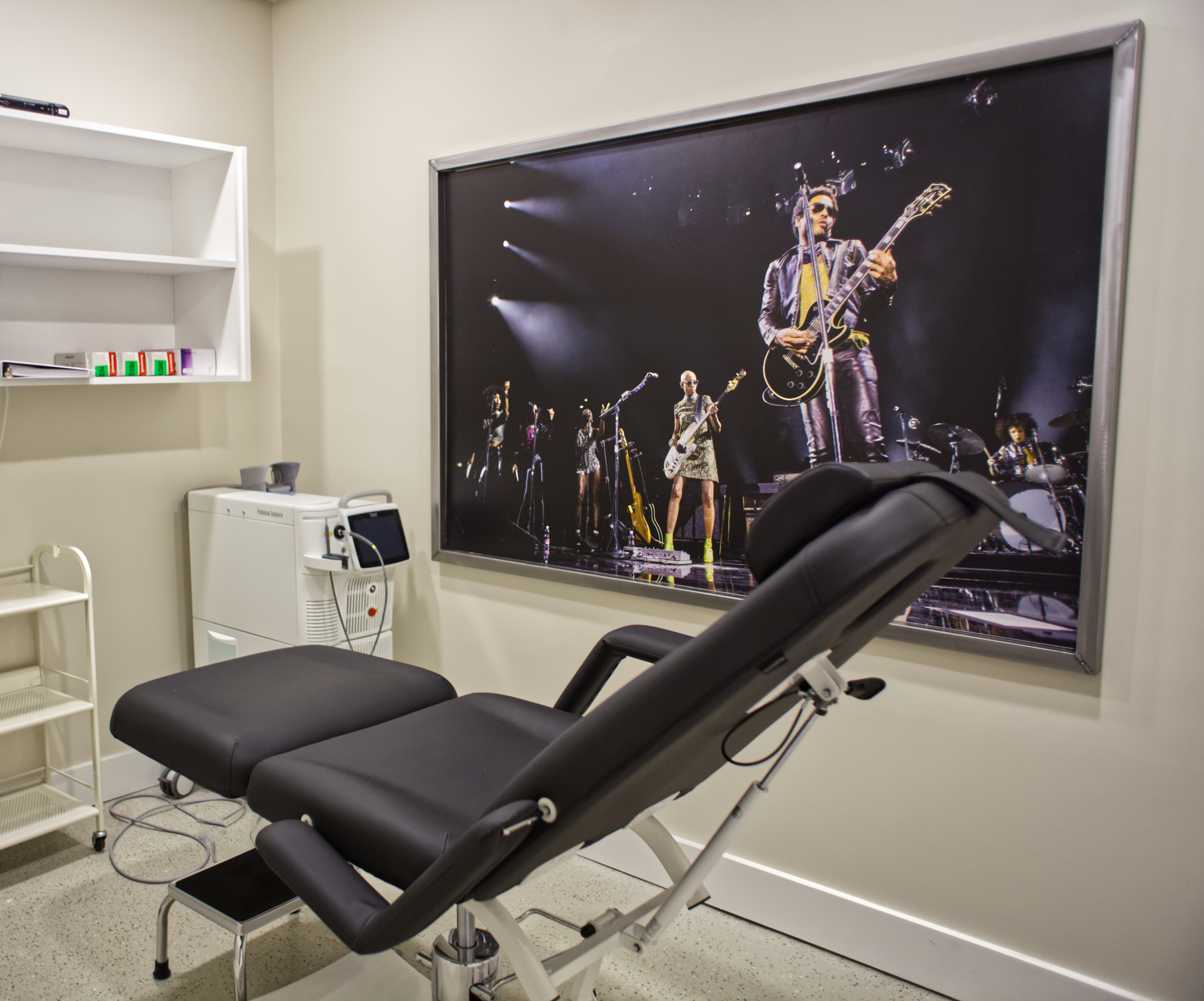 Image for Menicure Grooming Ltd. with ID of: 5834371