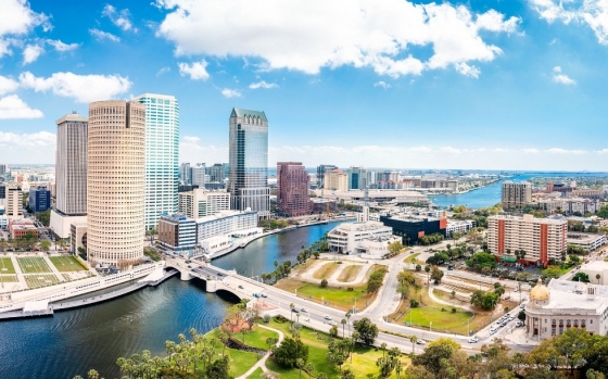 Image for Anne Bromberg Luxury Group with ID of: 5839812