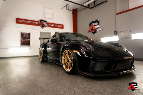 Image for Automotive Elegance with ID of: 5840136