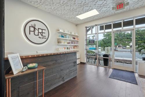 Image for PURE by gloss with ID of: 5843418