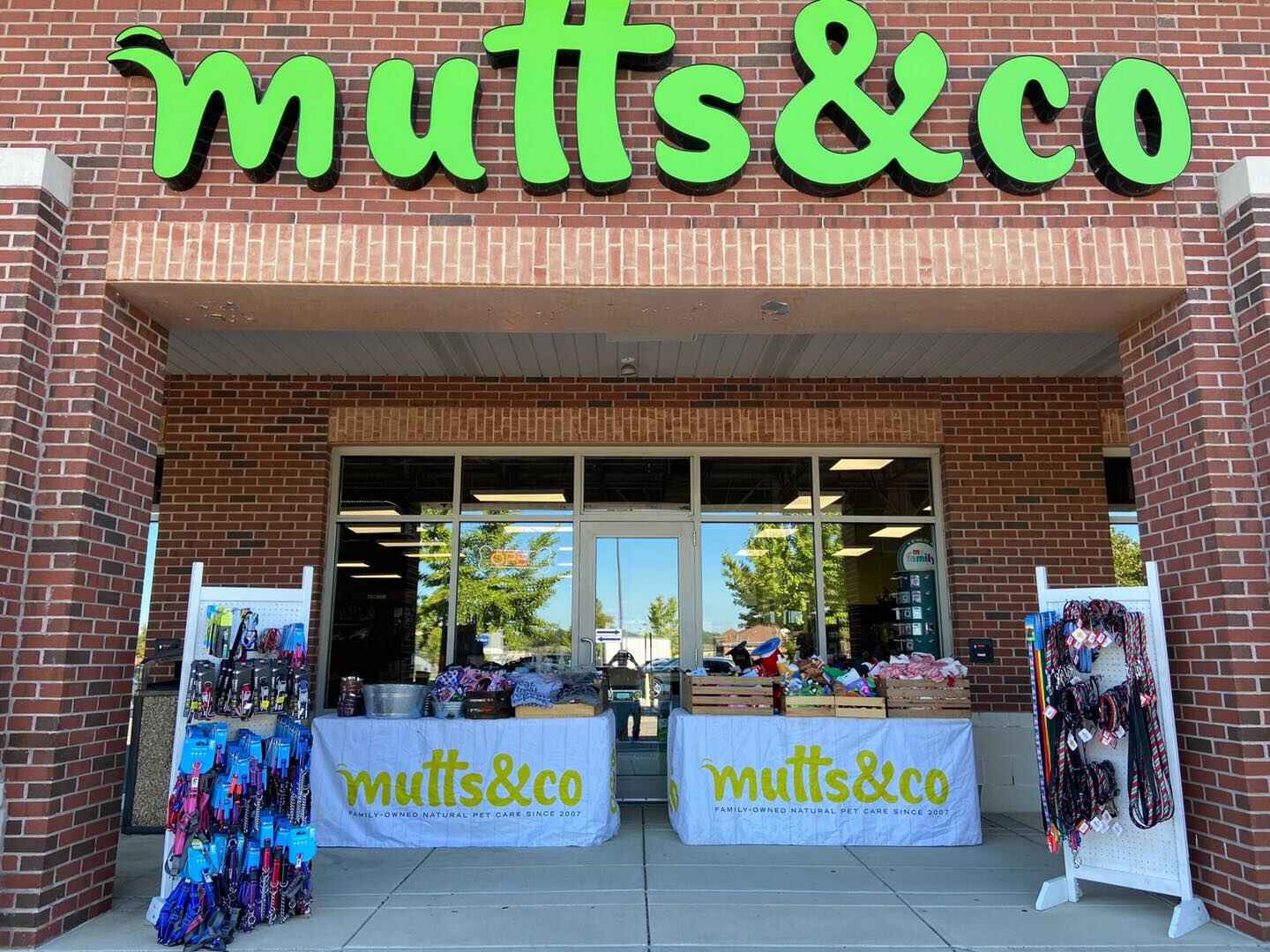 Image for Mutts & Co. with ID of: 5845456