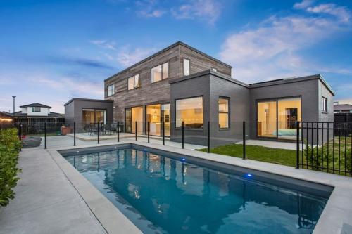 Image for EAV Electrical + Audio Visual with ID of: 5853484