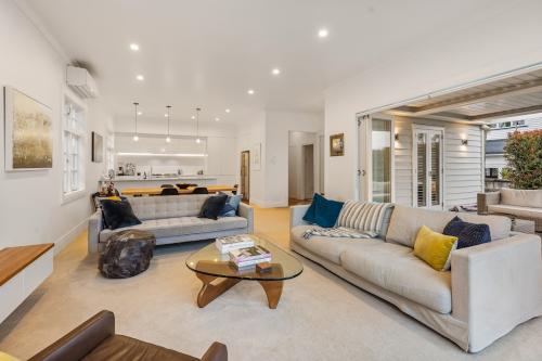 Image for EAV Electrical + Audio Visual with ID of: 5853488