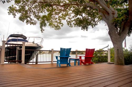 Image for Decks & Docks with ID of: 5878376