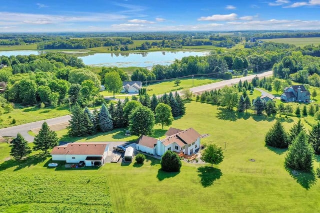 Image for Lakes Country Realty with ID of: 5968628