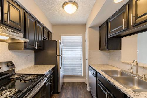 Image for Ashmore Apartments with ID of: 5981365