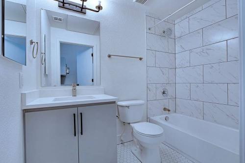 Image for Ninety Degrees Apartments with ID of: 5982474