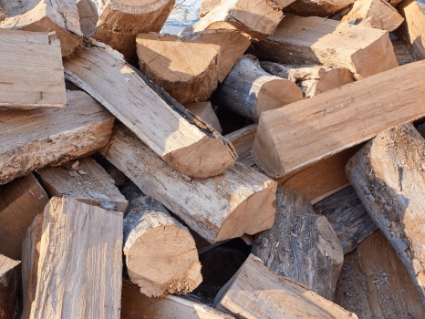 Image for Flaming Hot Firewood with ID of: 5999816