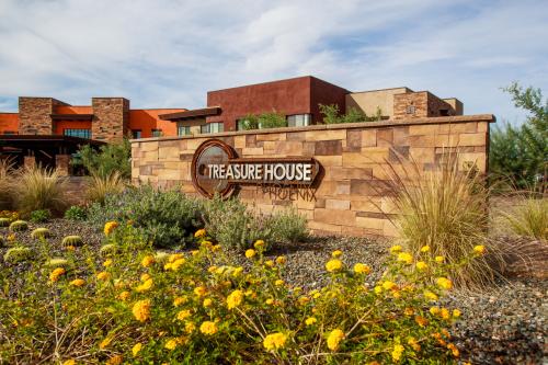 Image for Treasure House with ID of: 6092199