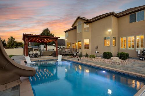 Image for JAL Pools with ID of: 6099190