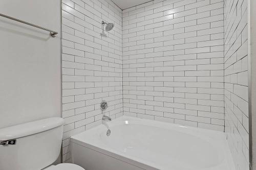 Image for Sullivan Apartments with ID of: 6127216